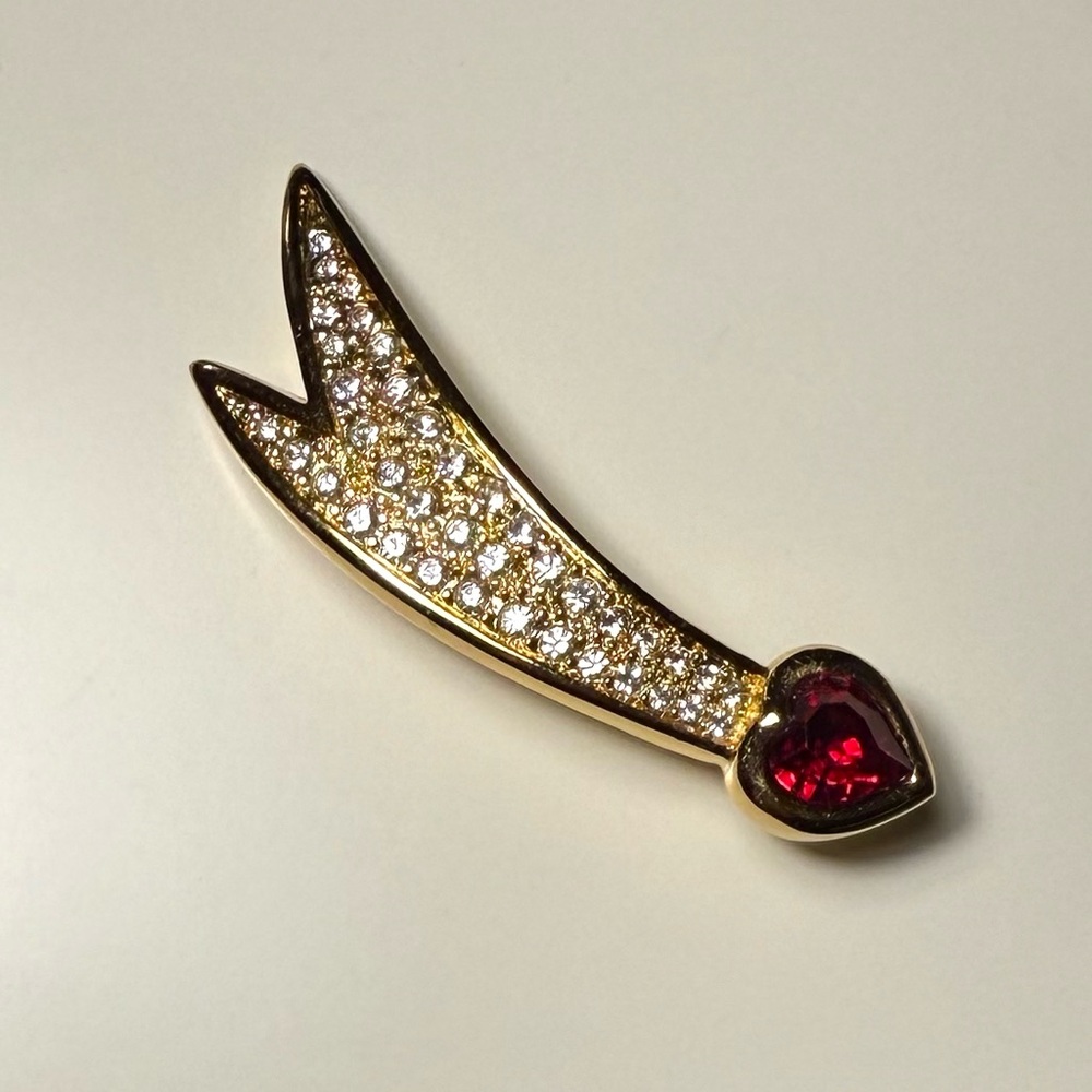 Vintage CHRISTIAN DIOR Ruby Red Heart Crystal Rhinestone Gold Comet Brooch